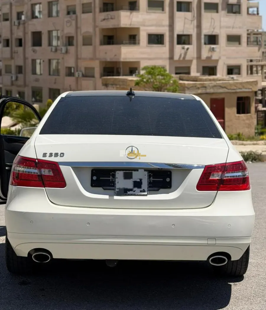 مرسيدس بنز الفئة E 2011 - صورة 7