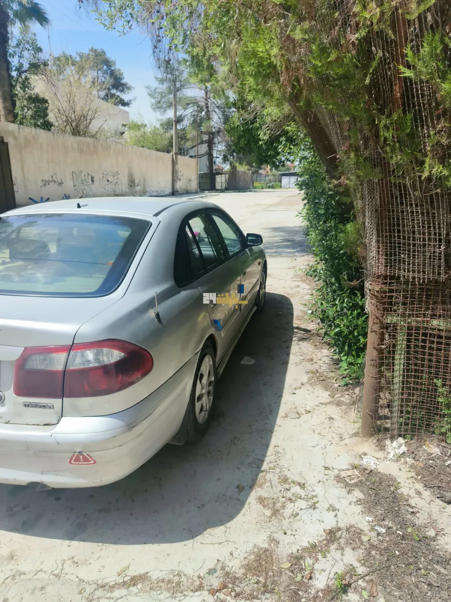 مازدا 121 2001 - صورة 3