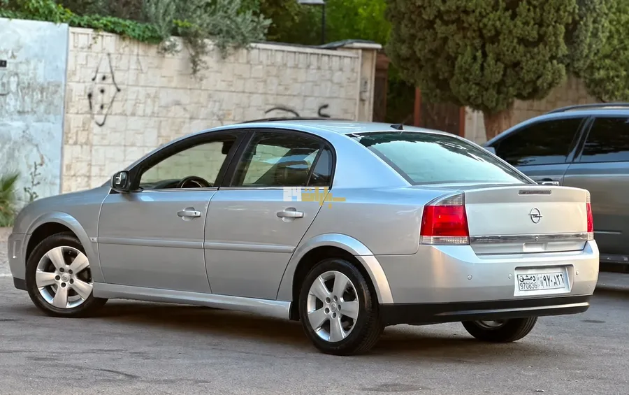 اوبل فيكترا 2004 - صورة 5