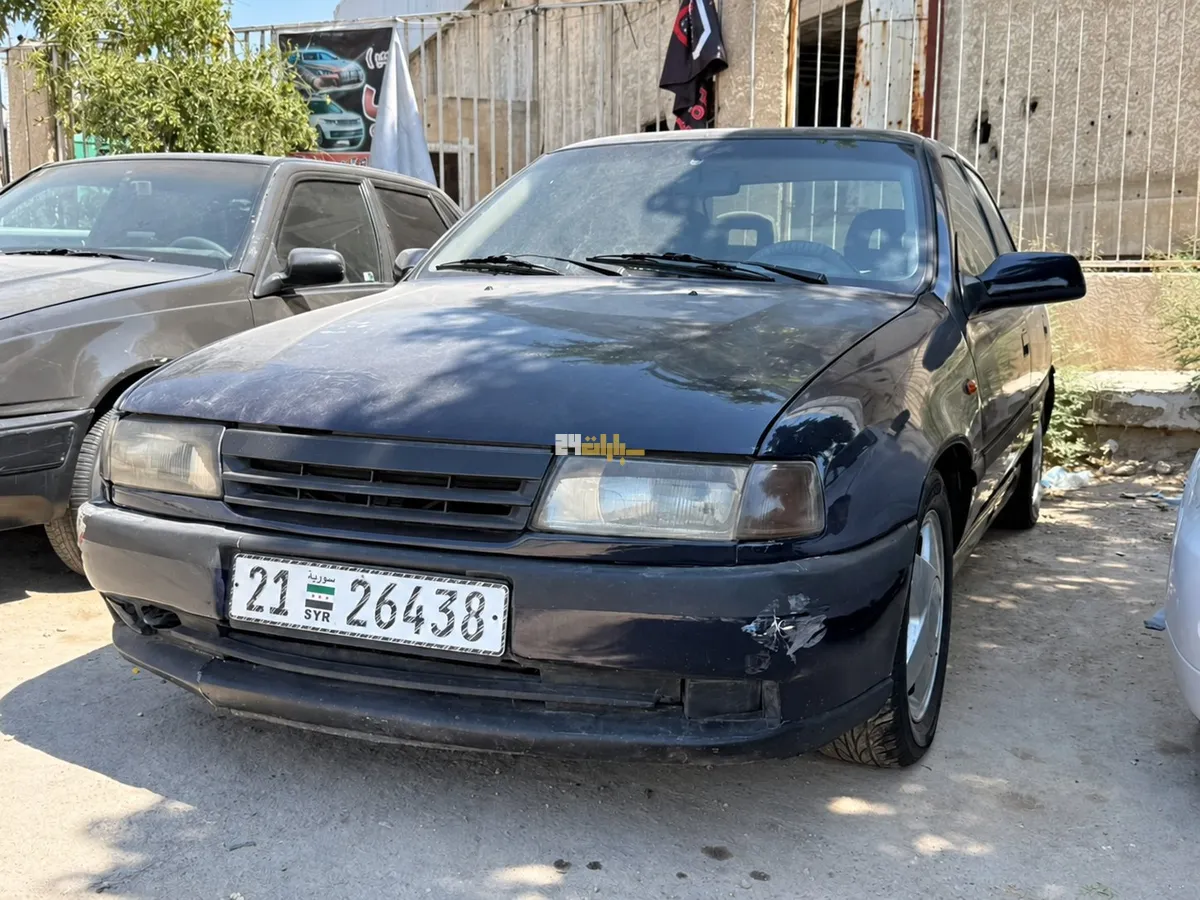 اوبل فيكترا 1994