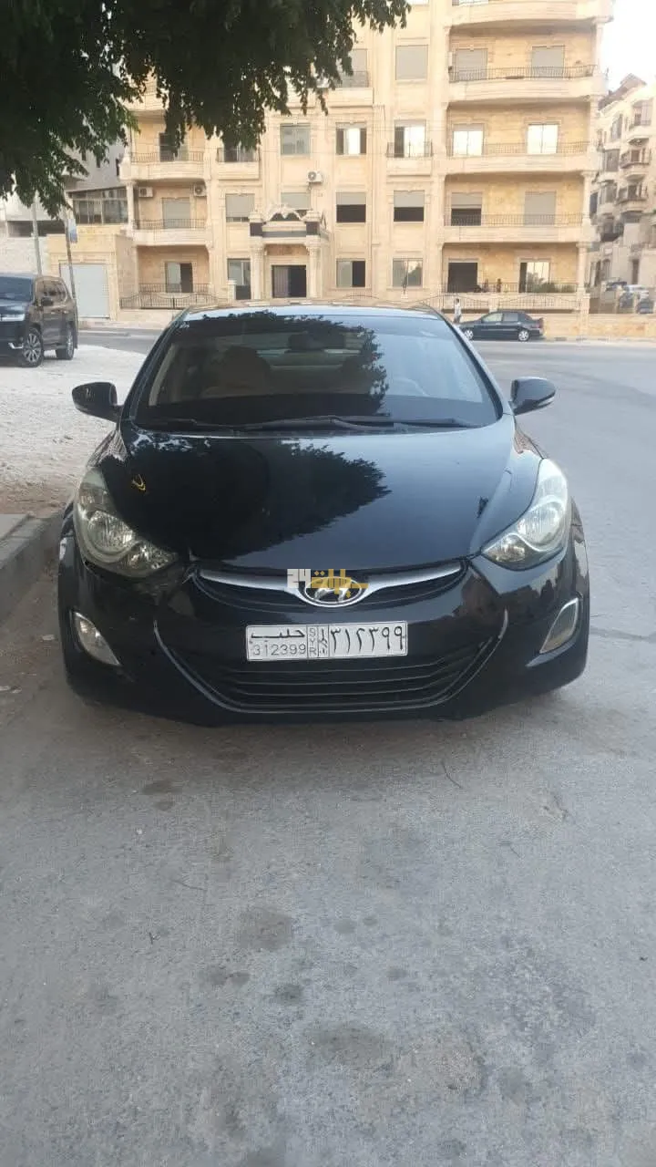 هيونداي إيلانترا 2012