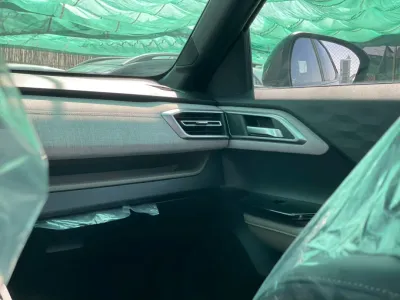 ميتسوبيشي أوتلاندر 2025 - صورة 15