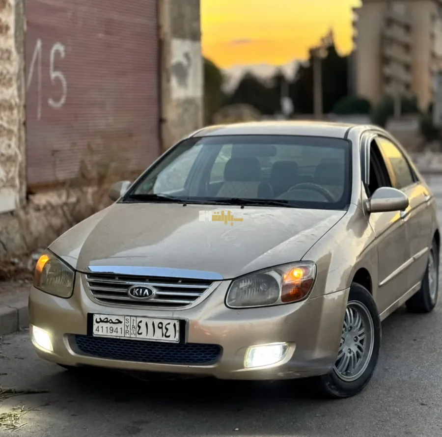 كيا سيراتو 2008 - صورة 1
