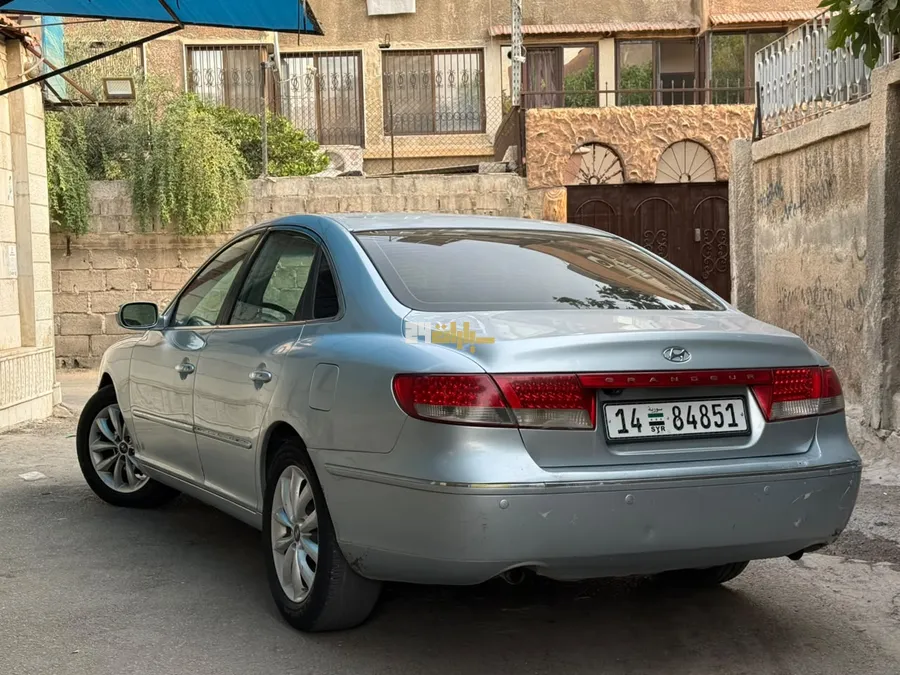 هيونداي أزيرا 2007 - صورة 2
